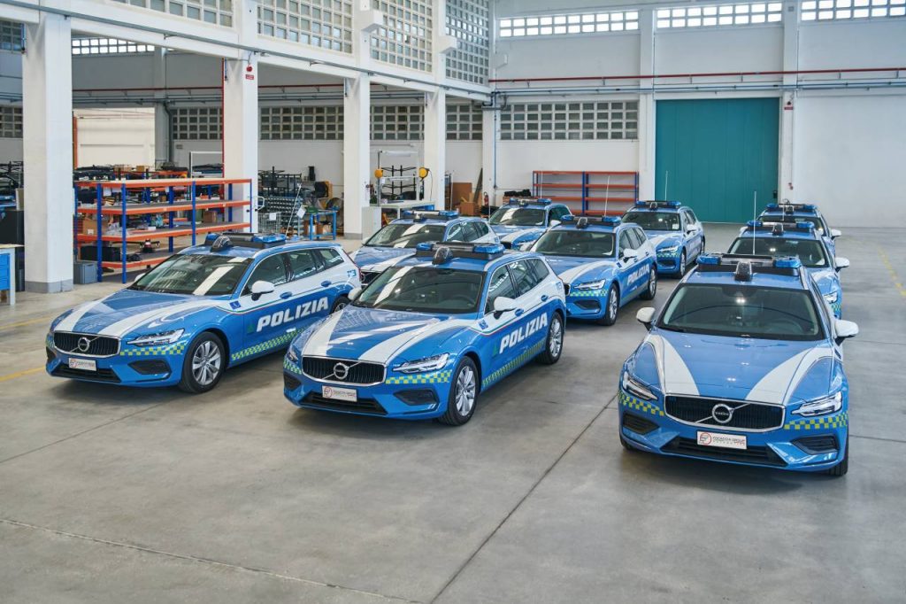 Program consegna 25 Volvo V60 allestite per la Polizia