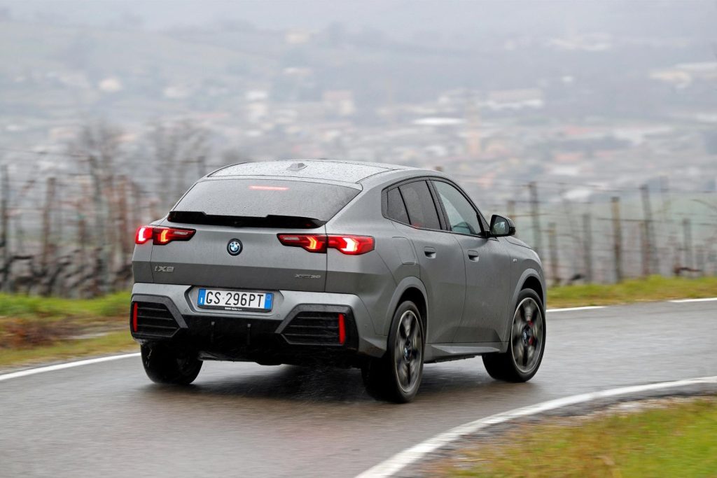 Nuova BMW X2, linea sportiva e tanta tecnologia